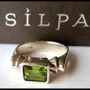 Silpada Peridot Ring Sz 6 .925 Sterling Silver genuine rectangular peridot stone